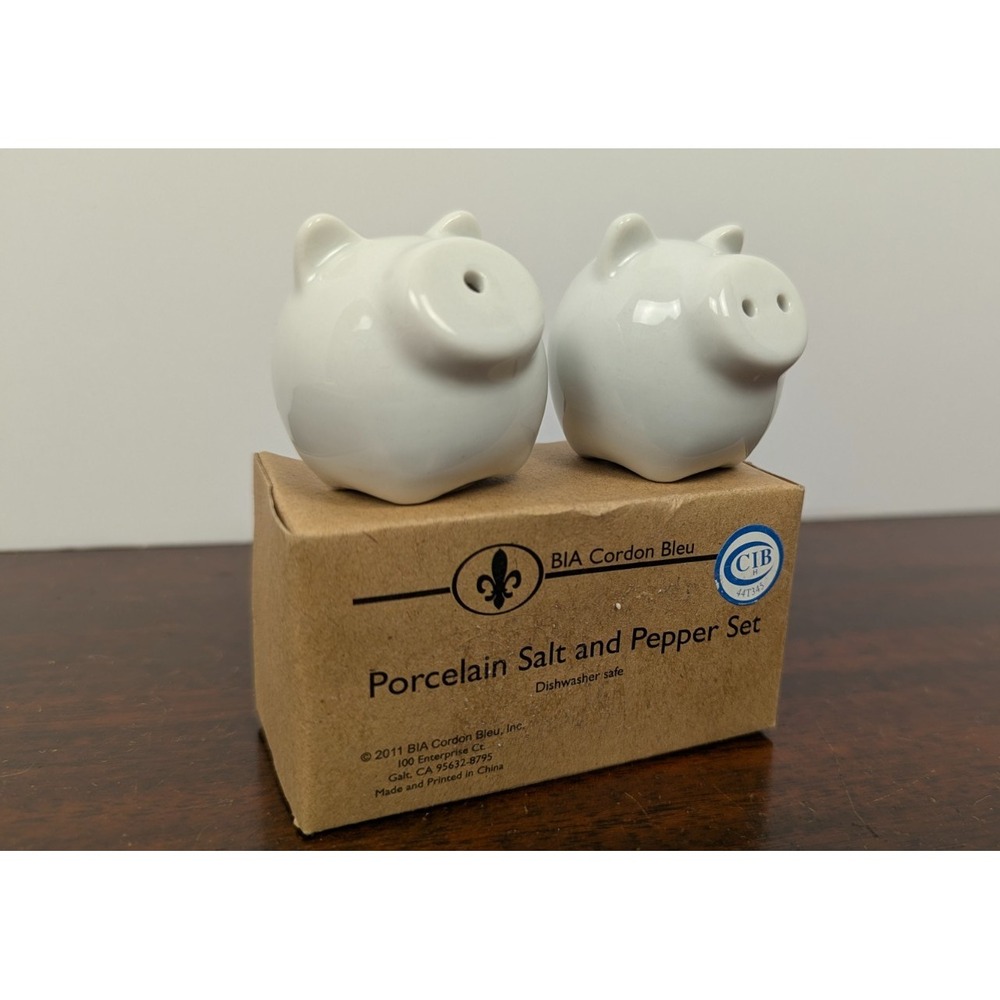 BIA Cordon Bleu White Ceramic Pig Salt and Pepper Shakers Farmhouse Decor Set